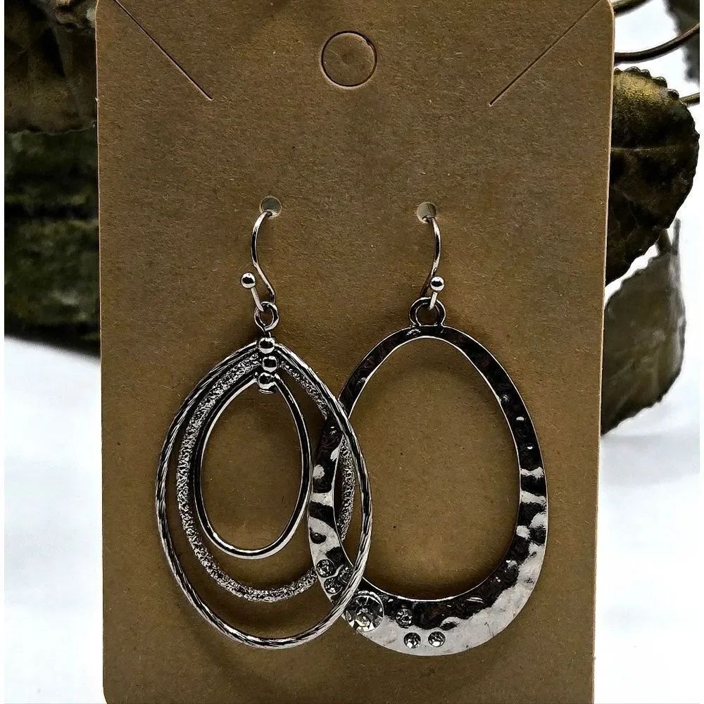 "5/$40" Pair of Mismatched Silvertone Teardrop Shaped Dangle Earrings